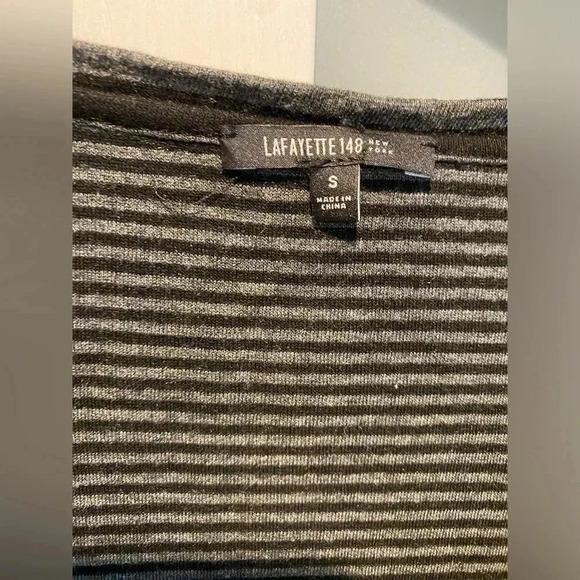 Lafayette 148 Scoop Neck Black/Dark Gray Striped Modern Luxury T-shirt Small EUC - Picture 3 of 8